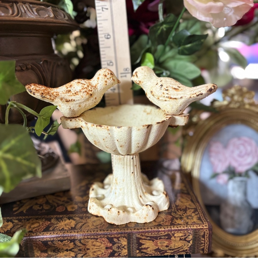 Vintage Style Cast Iron Double Bird Pedestal Dish Garden Cottage - Picture 9 of 12